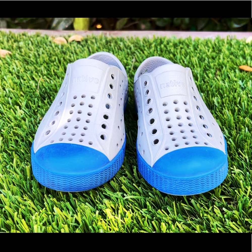 Native toddler shoe size c8